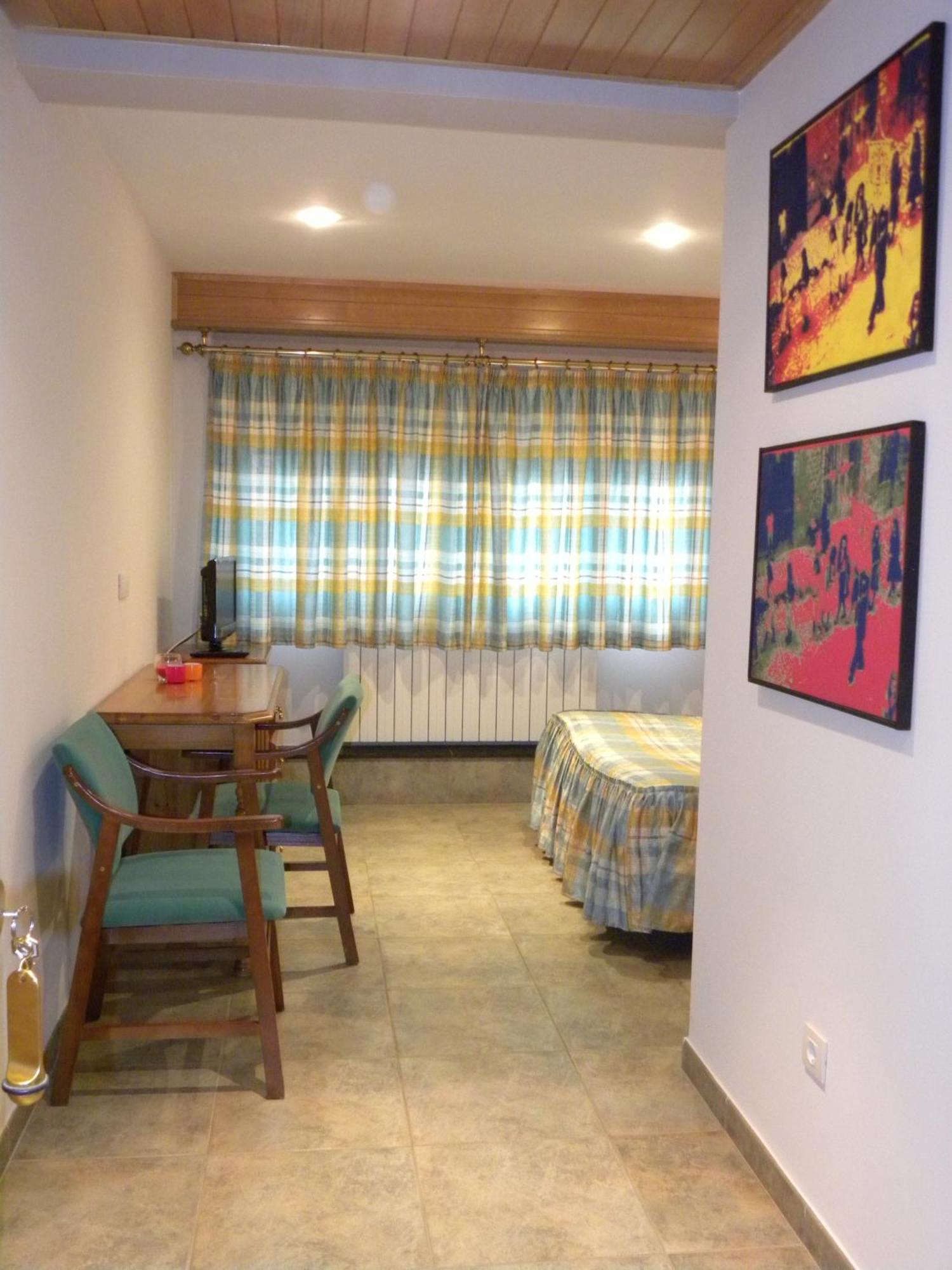 Hotel Duque De Calabria Manzanera Pokoj fotografie
